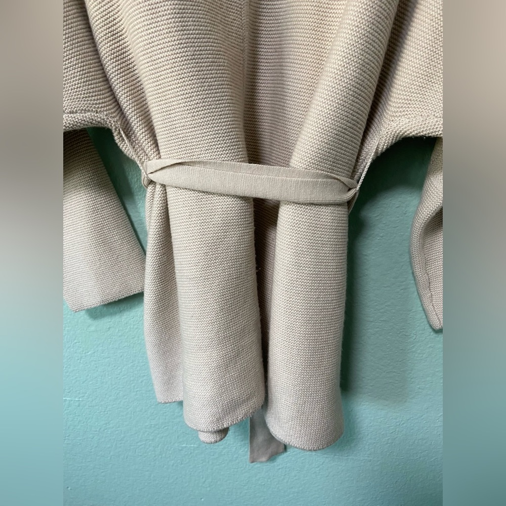MM Lafleur Women's Cardigan in Cream - Picture 9 of 12